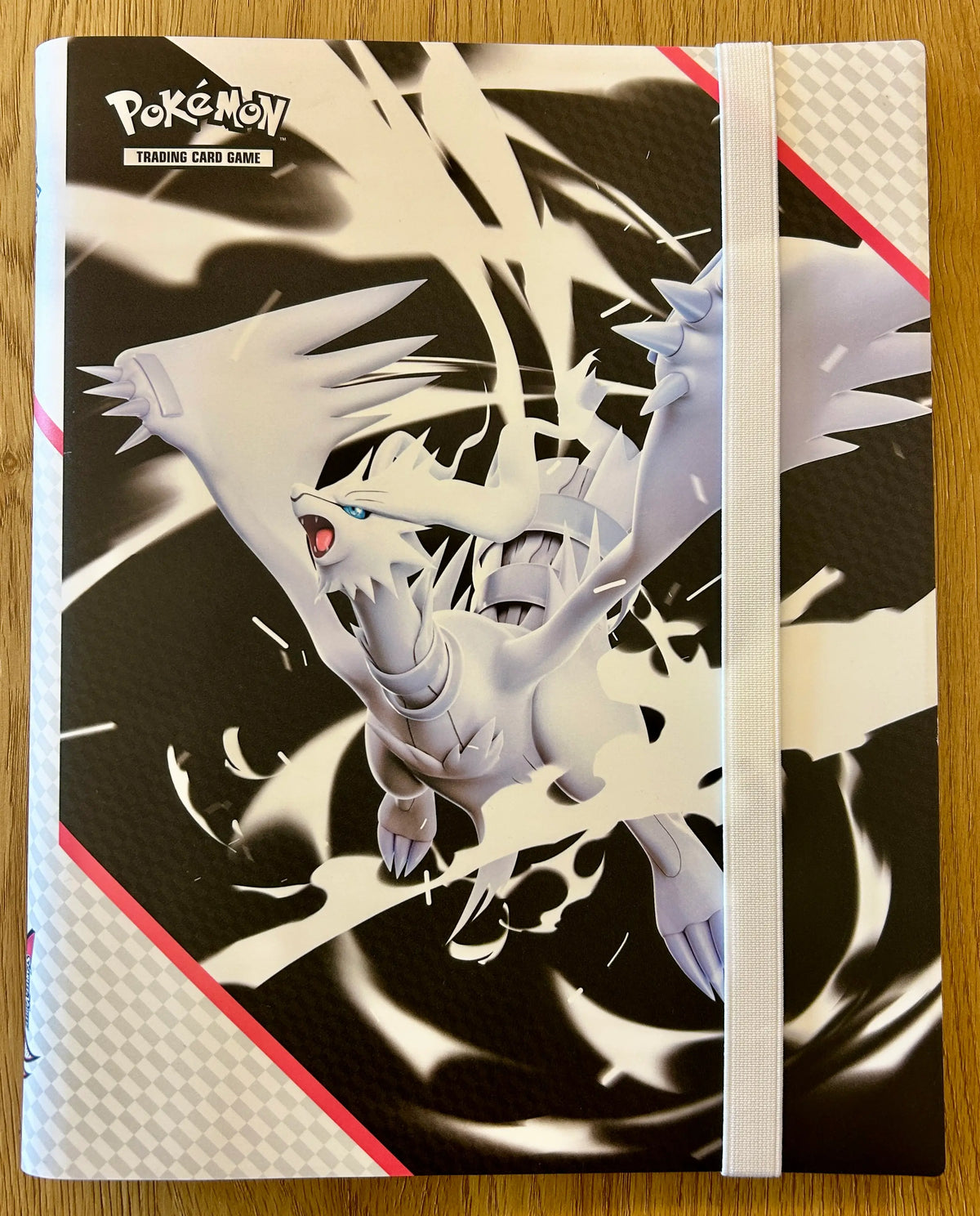 Pokemon Trading Card Game: White Flare - Reshiram Binder Pokemon Trading Card Game: White Flare - Reshiram Binder